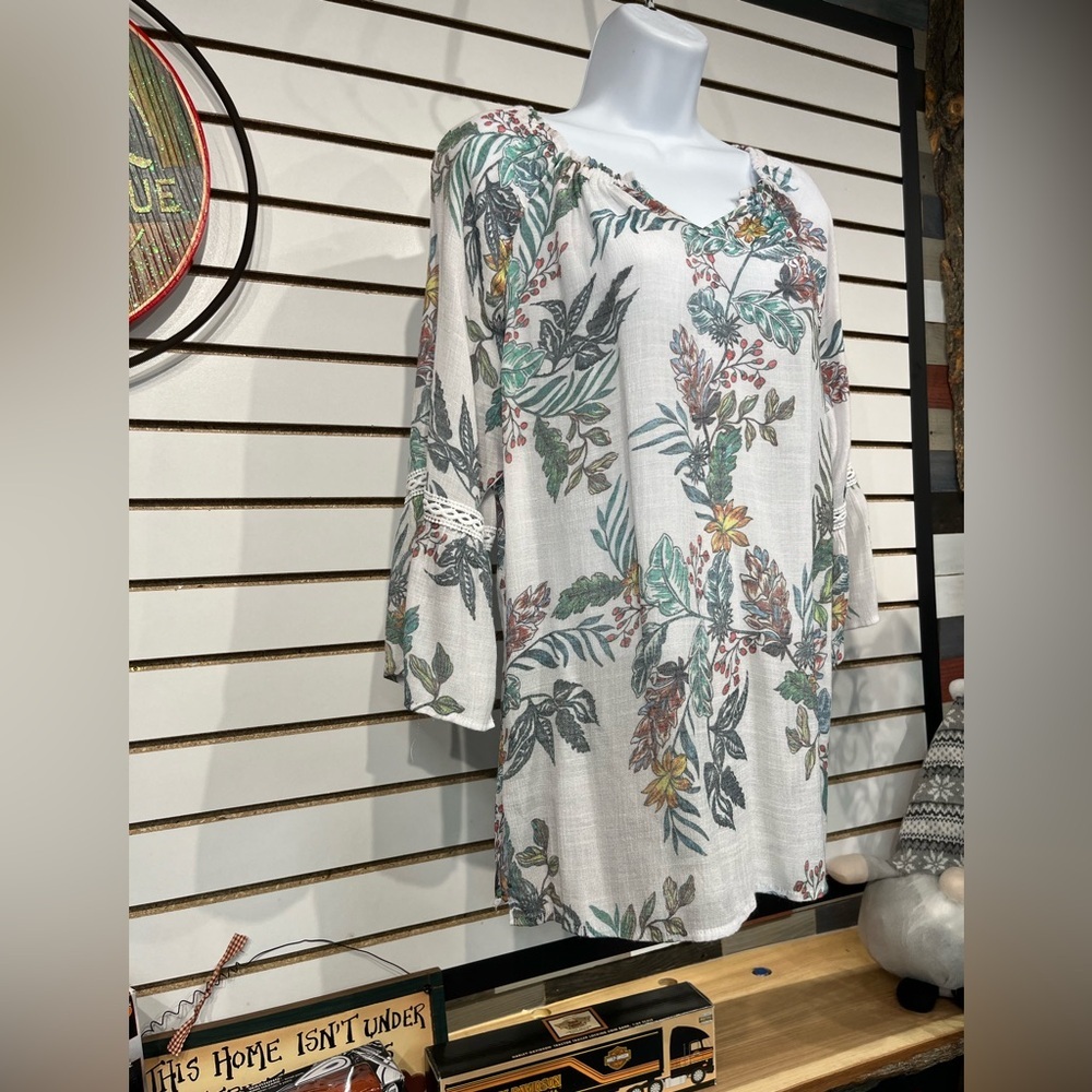 Zac & Rachel floral blouse size large - Picture 3 of 8